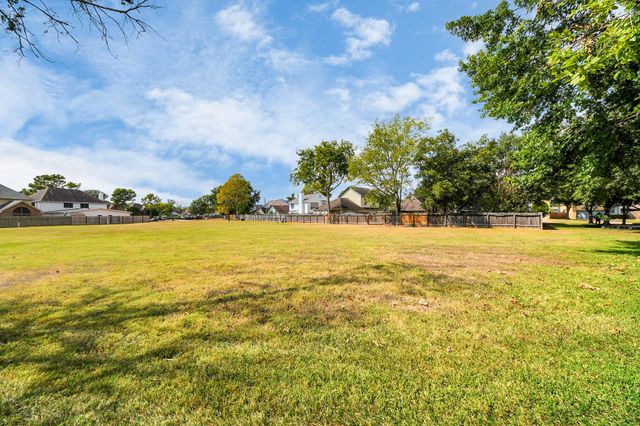 6415 Horsepen Bayou Drive, Houston, TX 77084