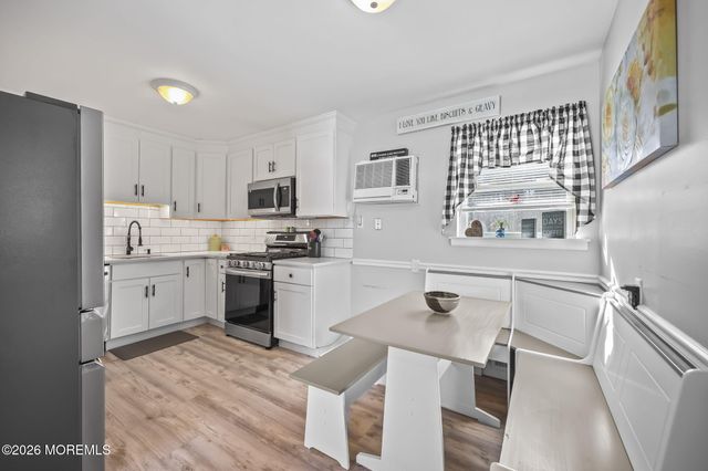 6 Hollywood Drive, Brick, NJ 08723