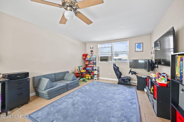 6 Hollywood Drive, Brick, NJ 08723