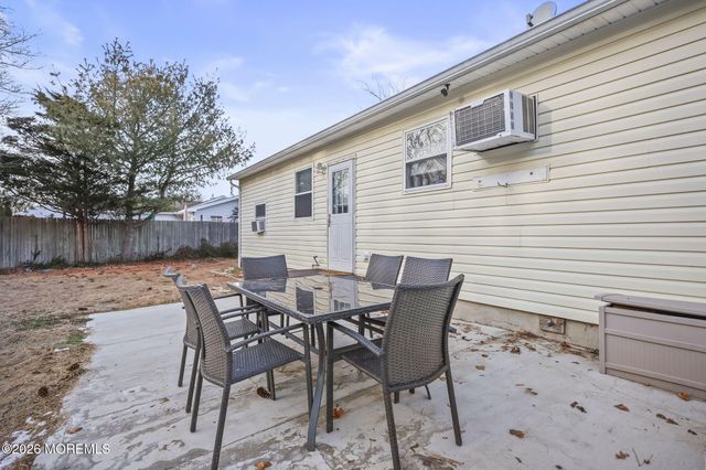 6 Hollywood Drive, Brick, NJ 08723