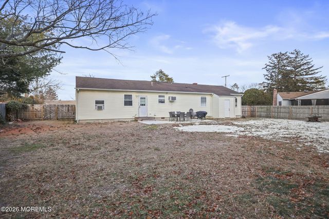 6 Hollywood Drive, Brick, NJ 08723