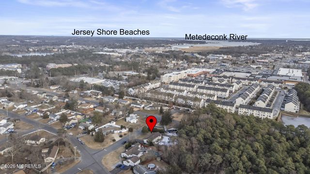 6 Hollywood Drive, Brick, NJ 08723