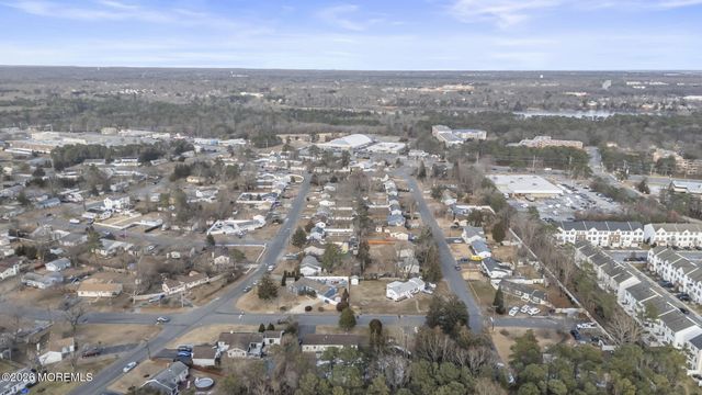 6 Hollywood Drive, Brick, NJ 08723