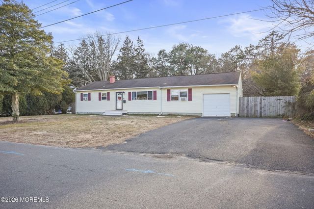 6 Hollywood Drive, Brick, NJ 08723