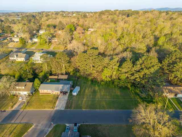 217 Cedarwood, Hot Springs, AR 71901