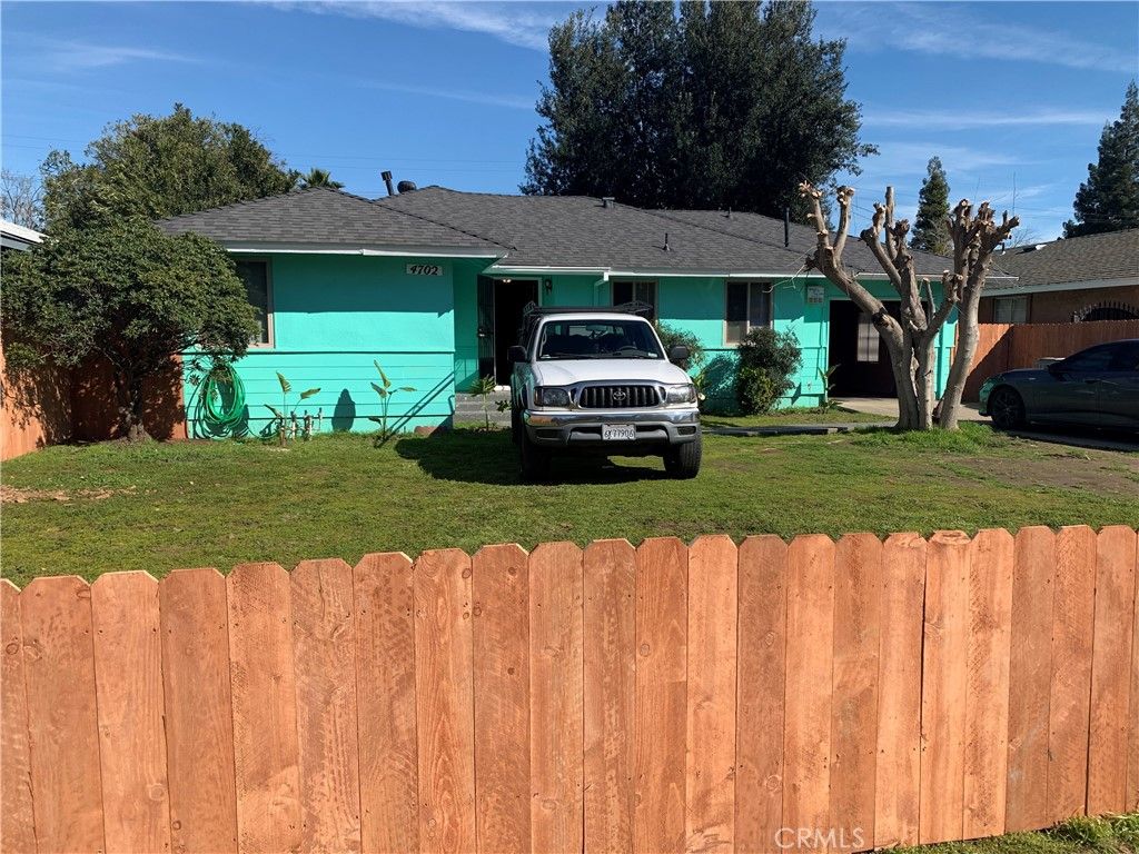 Image 1 of property listing at 4702 N Fruit Avenue, Fresno, CA 93705