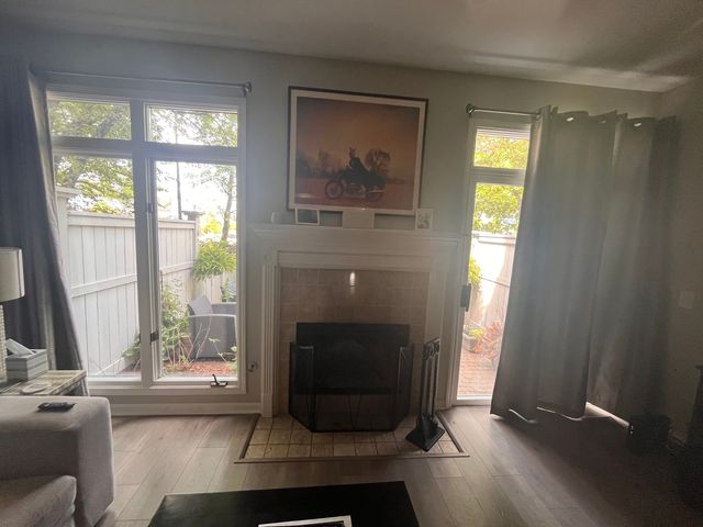4252 W Harrington Lane, Chicago, IL 60646