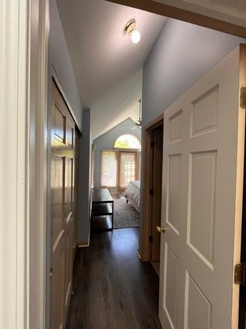 4252 W Harrington Lane, Chicago, IL 60646
