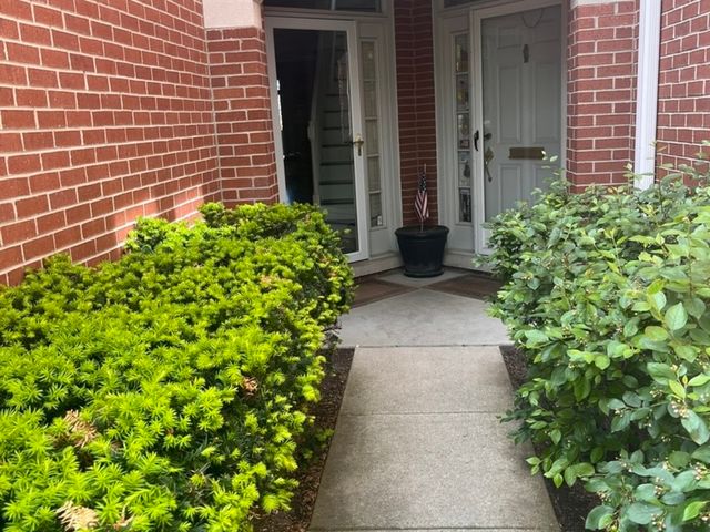 4252 W Harrington Lane, Chicago, IL 60646