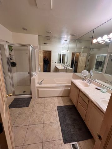 4252 W Harrington Lane, Chicago, IL 60646