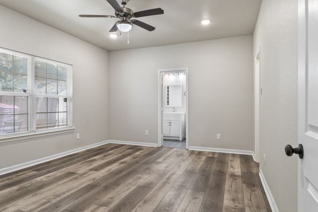 850 E Harvey Avenue, Fort Worth, TX 76104