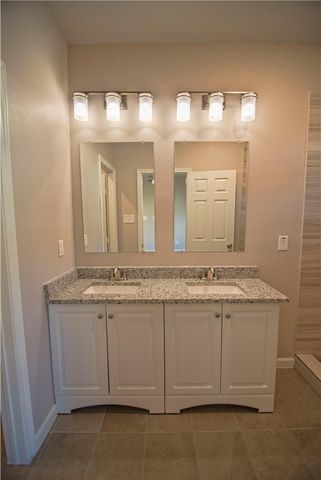 850 E Harvey Avenue, Fort Worth, TX 76104