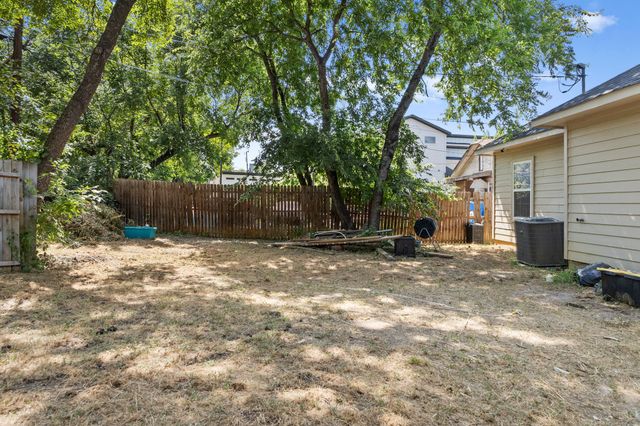 850 E Harvey Avenue, Fort Worth, TX 76104