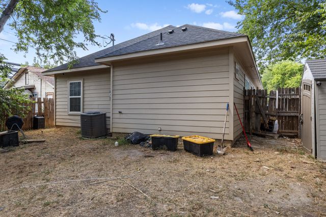 850 E Harvey Avenue, Fort Worth, TX 76104