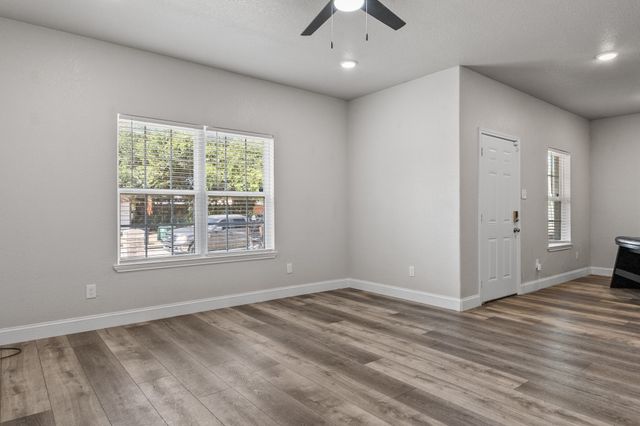 850 E Harvey Avenue, Fort Worth, TX 76104