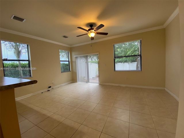 8987 W 35th Ave 8987, Hialeah, FL 33018