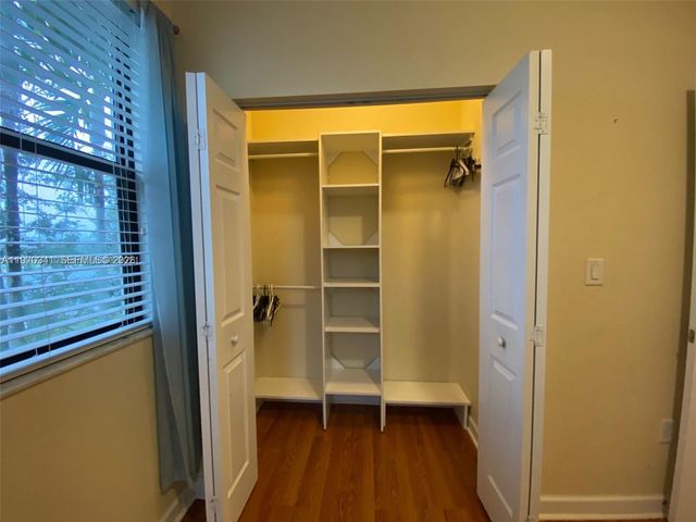 8987 W 35th Ave 8987, Hialeah, FL 33018