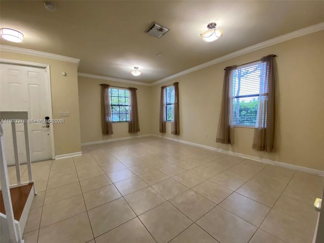 8987 W 35th Ave 8987, Hialeah, FL 33018