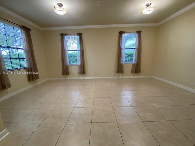 8987 W 35th Ave 8987, Hialeah, FL 33018