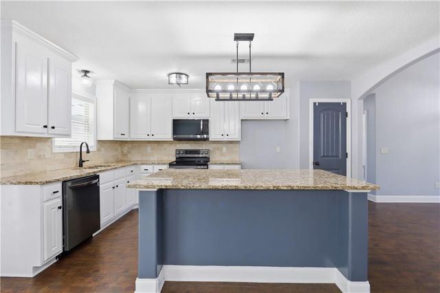 144 Briar Rose Boulevard, Jefferson, GA 30549