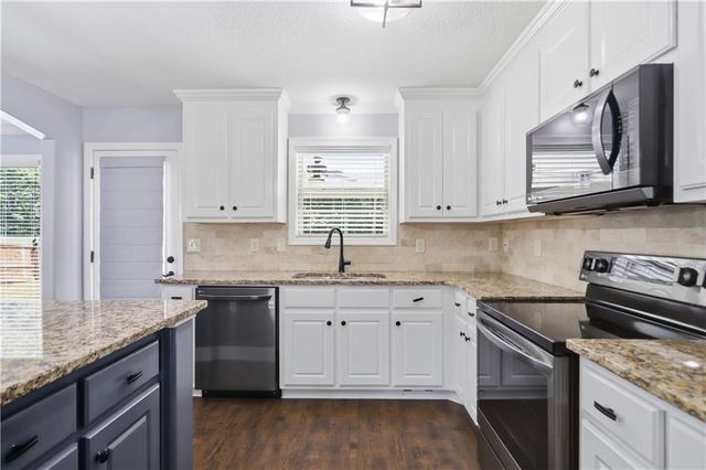 144 Briar Rose Boulevard, Jefferson, GA 30549