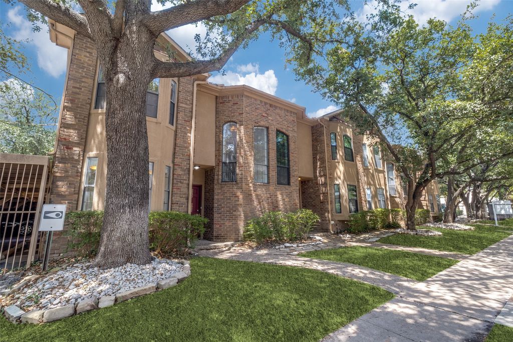 4307 Gilbert Avenue 308, Dallas, TX 75219