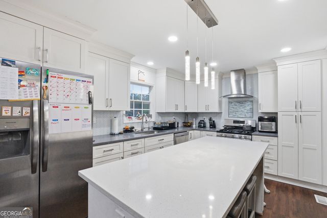 482 Camden Circle, Lawrenceville, GA 30046