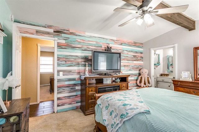 10321 Hollyhead Way, Yukon, OK 73099