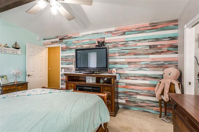 10321 Hollyhead Way, Yukon, OK 73099