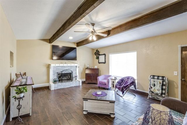 10321 Hollyhead Way, Yukon, OK 73099