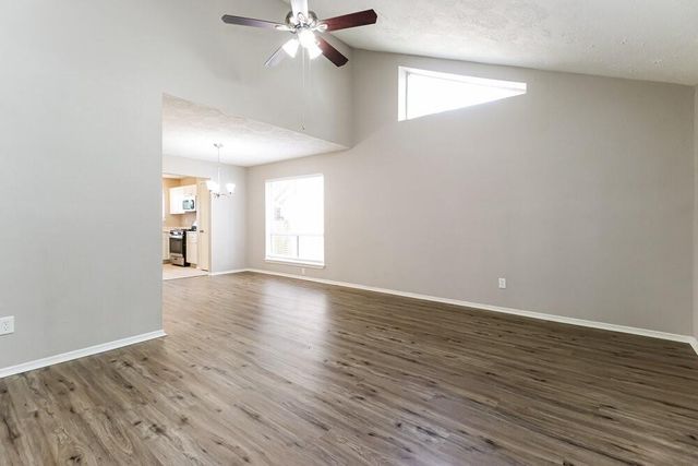 1918 Hunnington Drive, Conroe, TX 77303