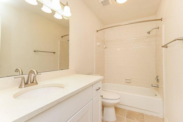 1918 Hunnington Drive, Conroe, TX 77303