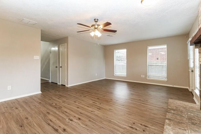 1918 Hunnington Drive, Conroe, TX 77303