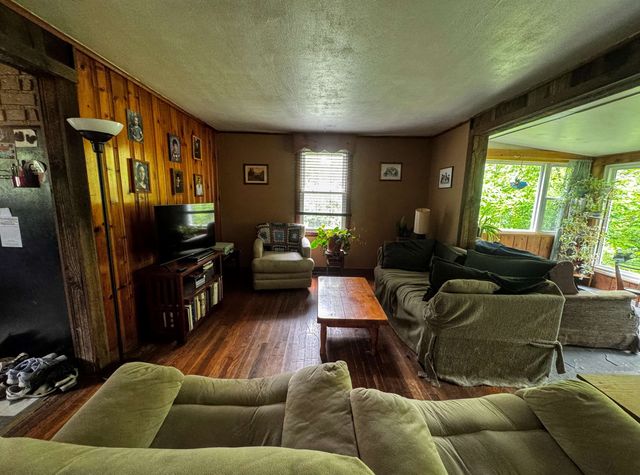 118 Foster Drive, Bennington, VT 05201