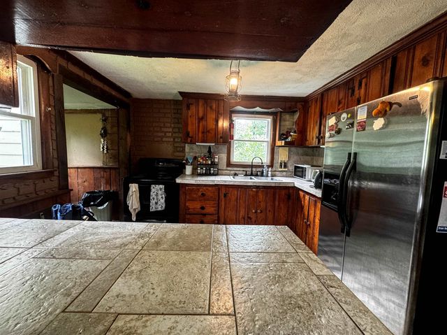 118 Foster Drive, Bennington, VT 05201