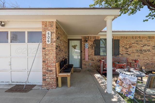 506 6TH Avenue, Canyon, TX 79015