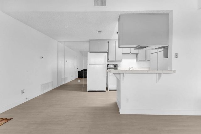 31200 Landau Boulevard 408, Cathedral City, CA 92234