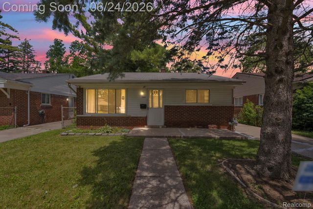 25636 Norfolk Street, Dearborn Heights, MI 48125