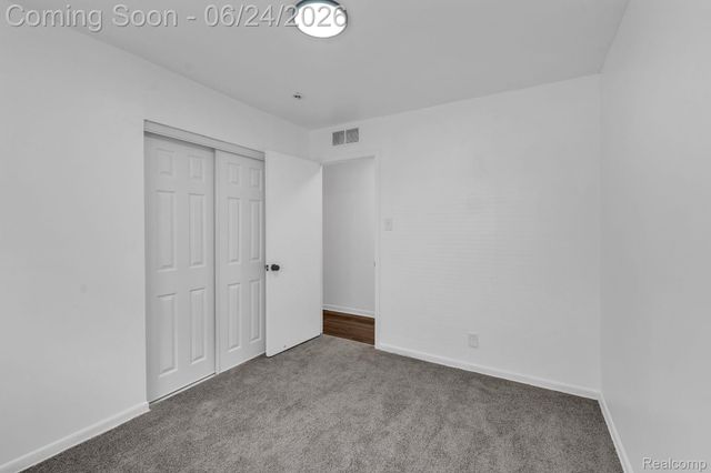 25636 Norfolk Street, Dearborn Heights, MI 48125