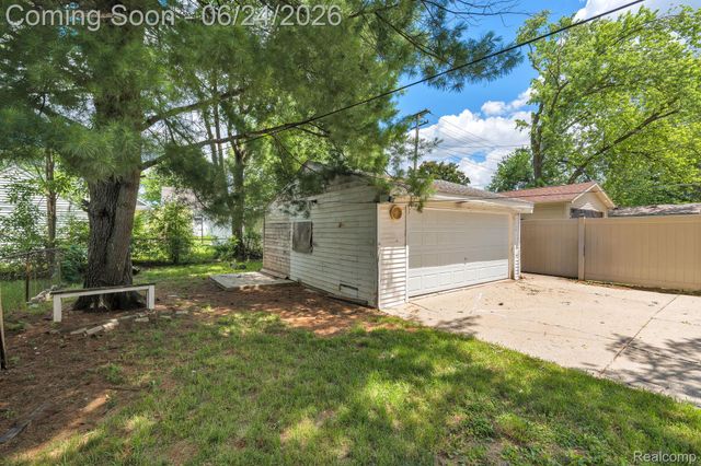 25636 Norfolk Street, Dearborn Heights, MI 48125