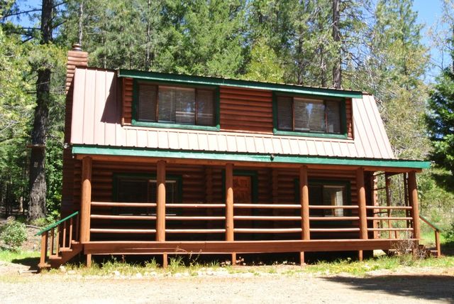 6960 Blackhawk Ln, Foresthill, CA 95631