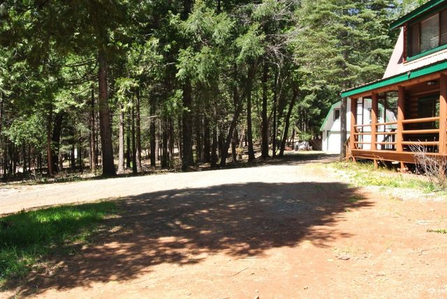 6960 Blackhawk Ln, Foresthill, CA 95631