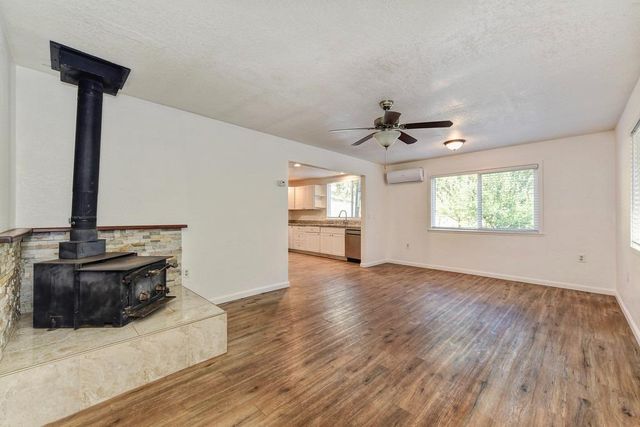 6960 Blackhawk Ln, Foresthill, CA 95631