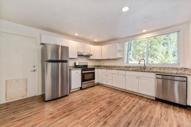 6960 Blackhawk Ln, Foresthill, CA 95631