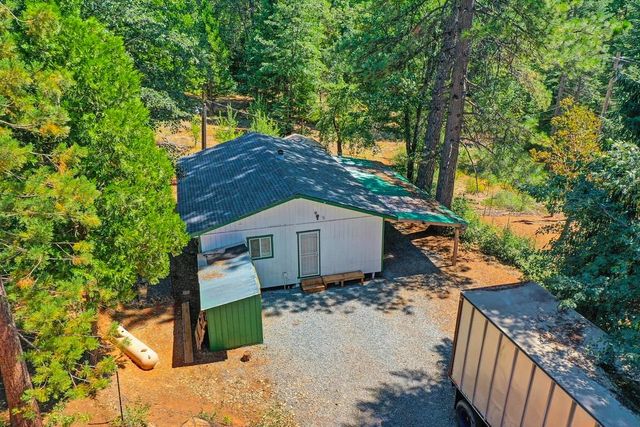 6960 Blackhawk Ln, Foresthill, CA 95631