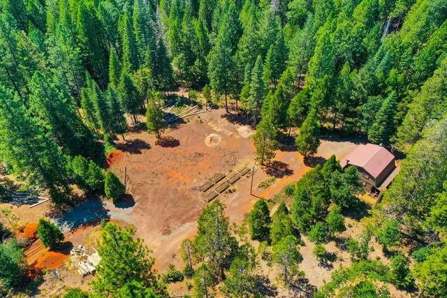 6960 Blackhawk Ln, Foresthill, CA 95631