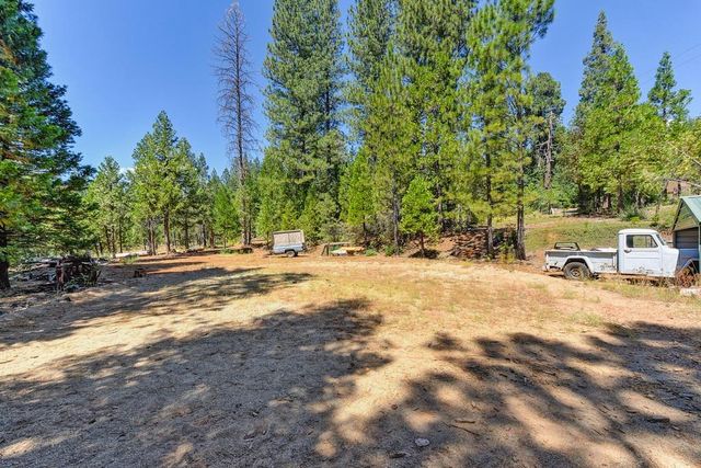 6960 Blackhawk Ln, Foresthill, CA 95631