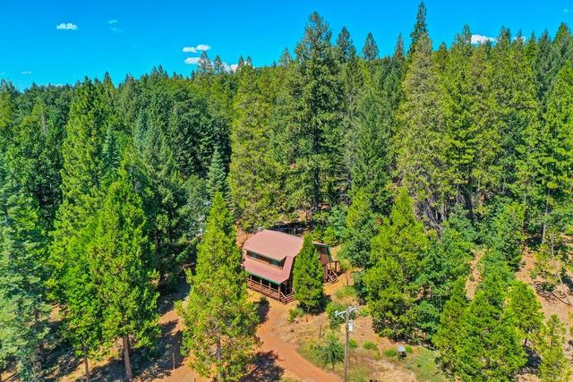 6960 Blackhawk Ln, Foresthill, CA 95631