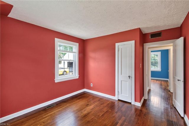 44 Davis AVE, Newport News, VA 23601