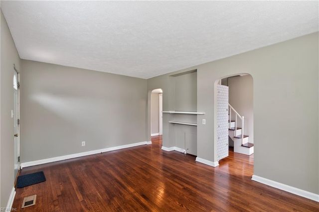 44 Davis AVE, Newport News, VA 23601